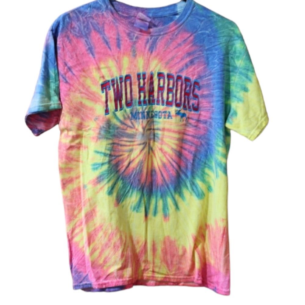 Gildan Tie Dye Two Harbors Minnesota Moose T-Shirt Medium